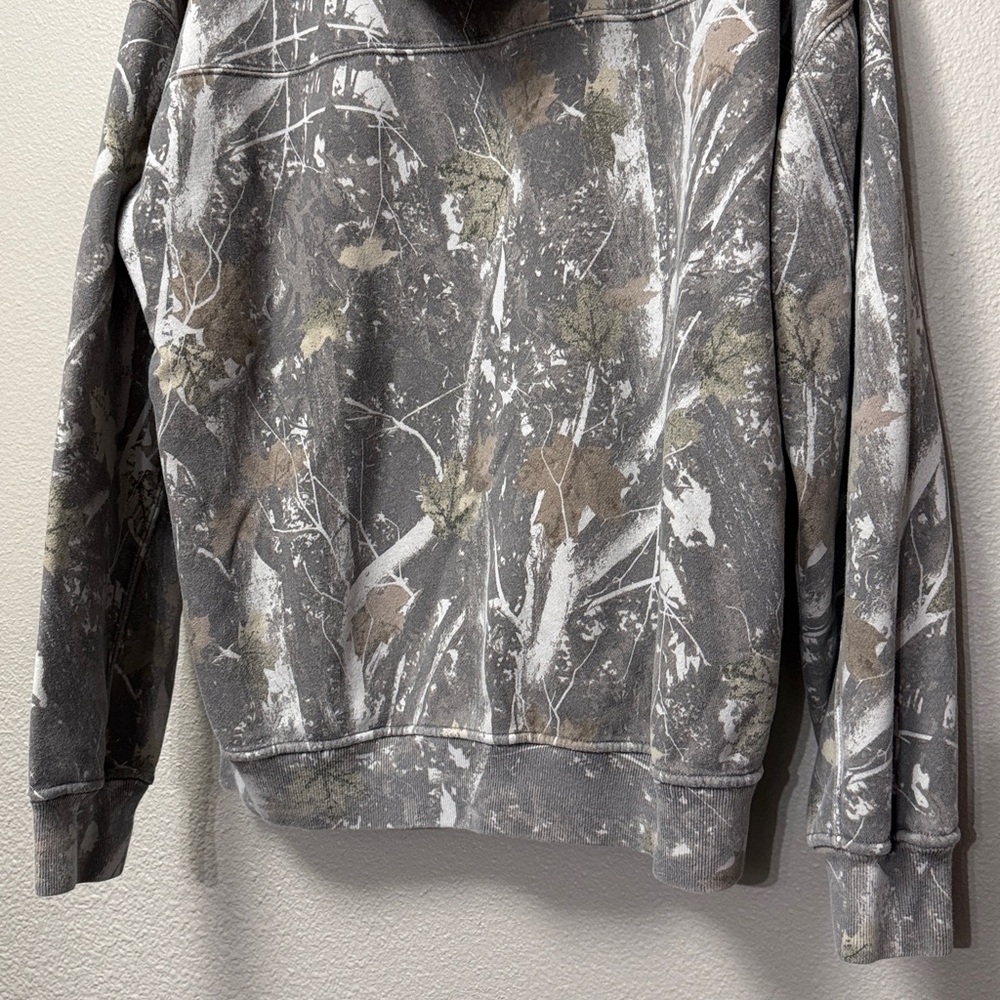 Abercrombie & Fitch Essentials Camo Pullover Hoodie - Picture 10 of 13